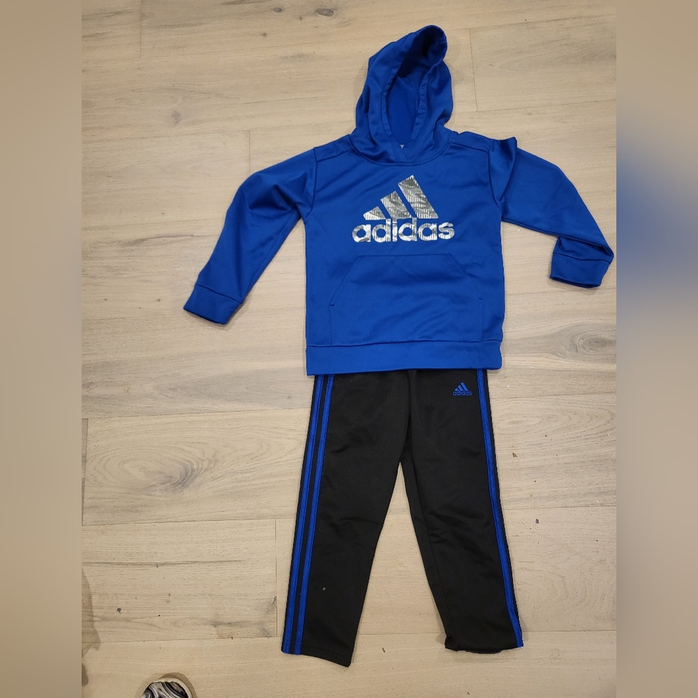 Boys youth size 7 blue Adidas pants and hoodie set like new